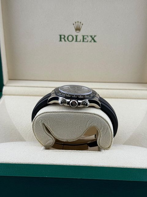 Rolex Daytona 116519 LN Image 3